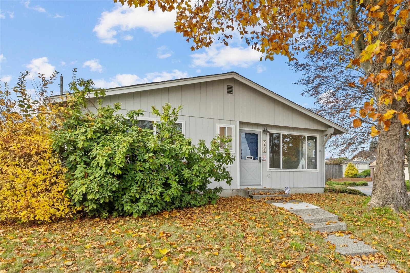 5402 Yakima Avenue , Tacoma, WA 98408