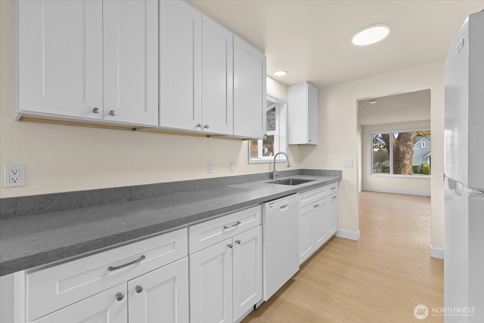 5402 Yakima Avenue , Tacoma, WA 98408