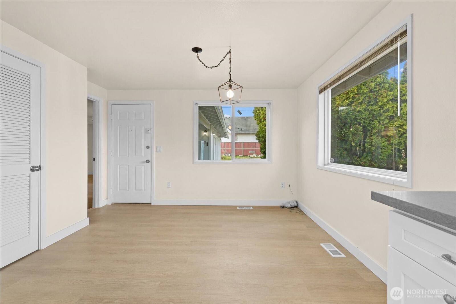 5402 Yakima Avenue , Tacoma, WA 98408