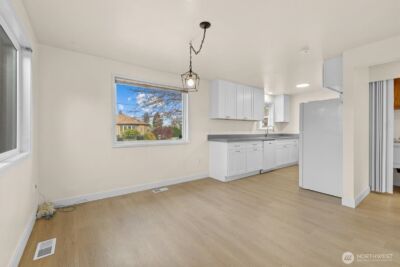 5402 Yakima Avenue , Tacoma, WA 98408 - Photo 14