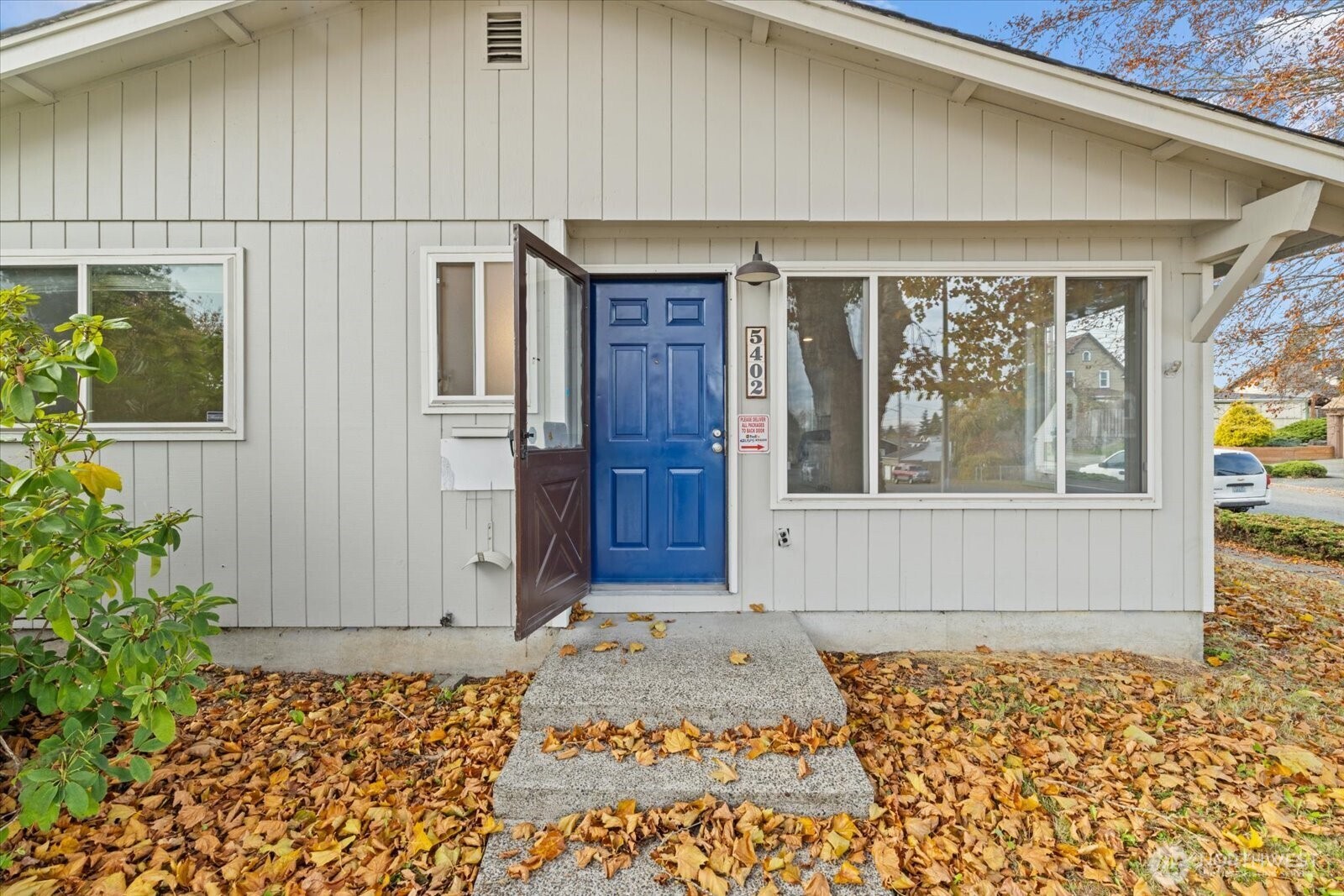 5402 Yakima Avenue , Tacoma, WA 98408