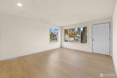 5402 Yakima Avenue , Tacoma, WA 98408 - Photo 8