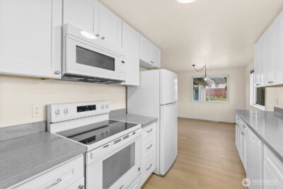 5402 Yakima Avenue , Tacoma, WA 98408 - Photo 9