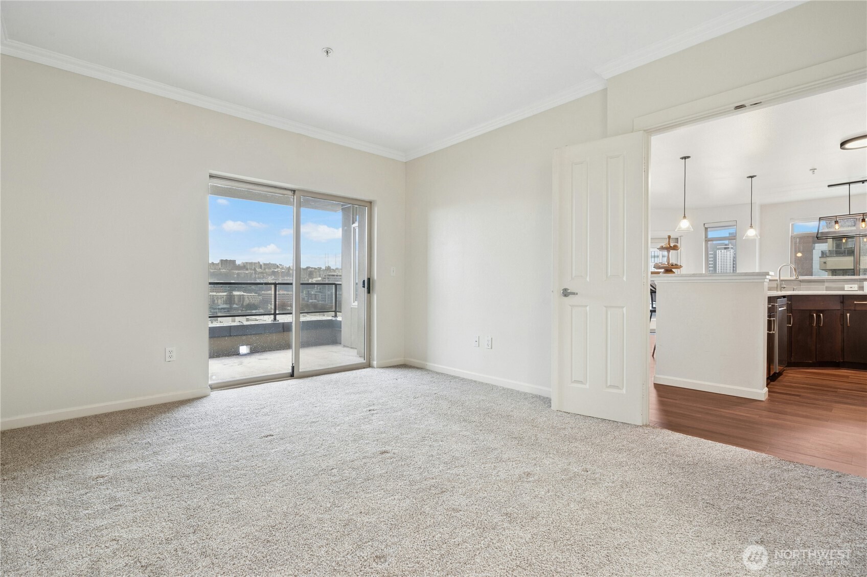 1000 Aurora Avenue N #409, Seattle, WA 98109