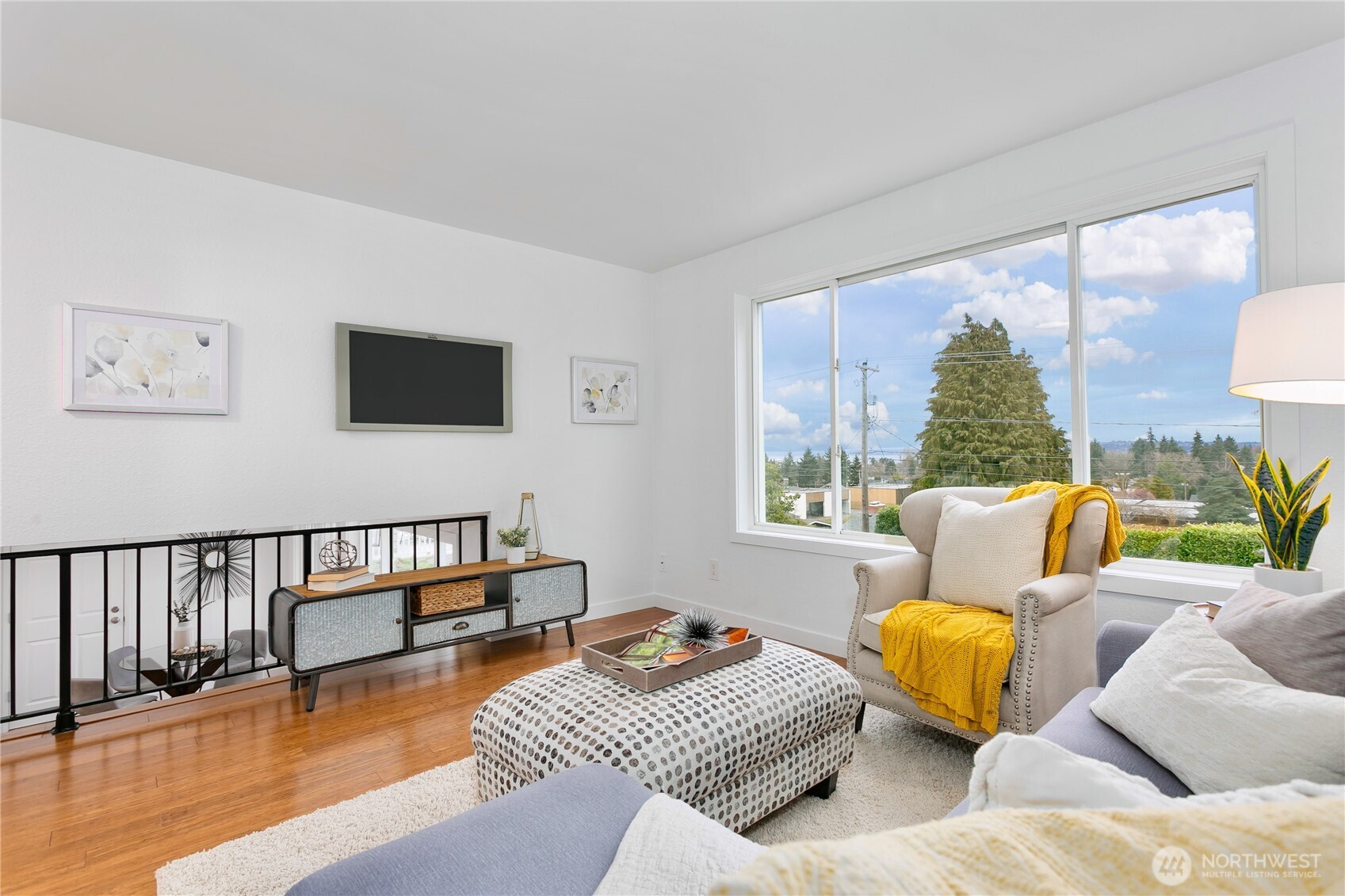 4245 N Vassault Street , Tacoma, WA 98407