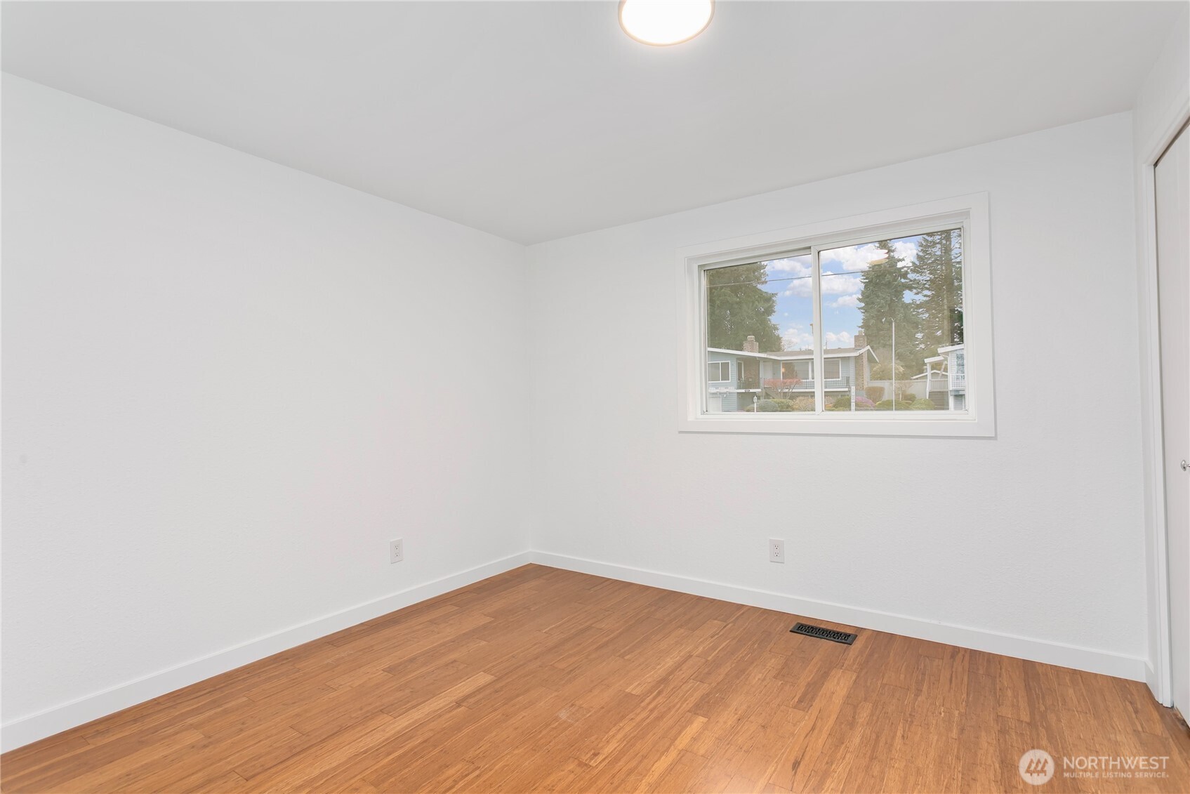 4245 N Vassault Street , Tacoma, WA 98407