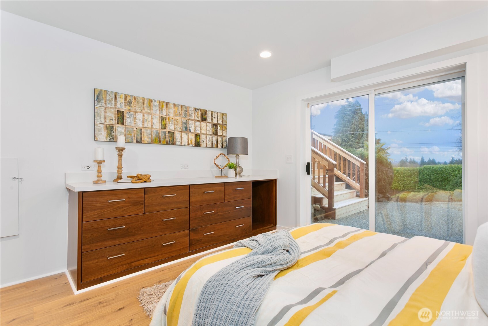 4245 N Vassault Street , Tacoma, WA 98407