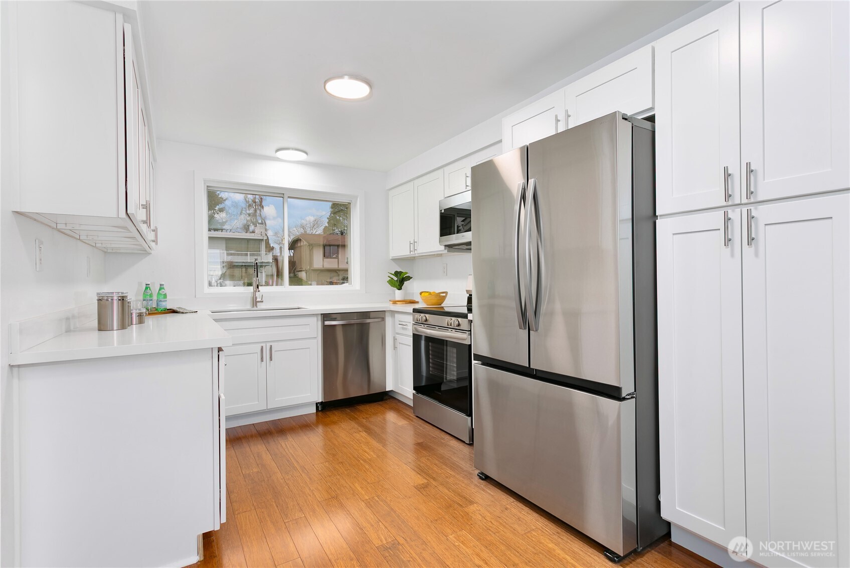 4245 N Vassault Street , Tacoma, WA 98407