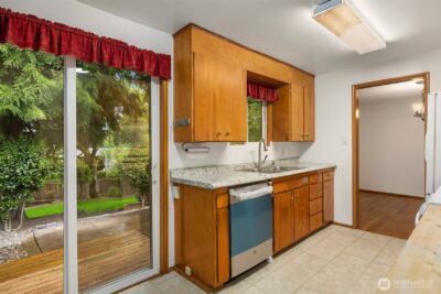 10210 NE 23rd Street , Bellevue, WA 98004 - Photo 25