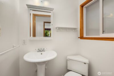 10210 NE 23rd Street , Bellevue, WA 98004 - Photo 31