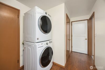 10210 NE 23rd Street , Bellevue, WA 98004 - Photo 33