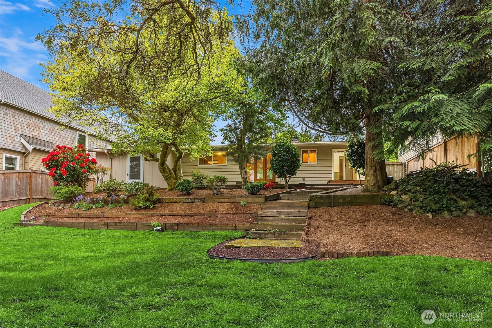 10210 NE 23rd Street , Bellevue, WA 98004