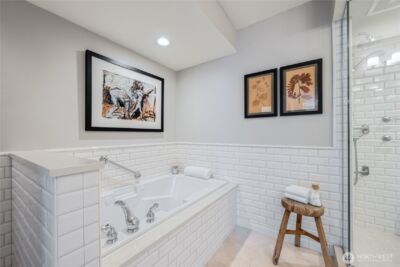 2425 33rd Avenue W #402, Seattle, WA 98199 - Photo 27