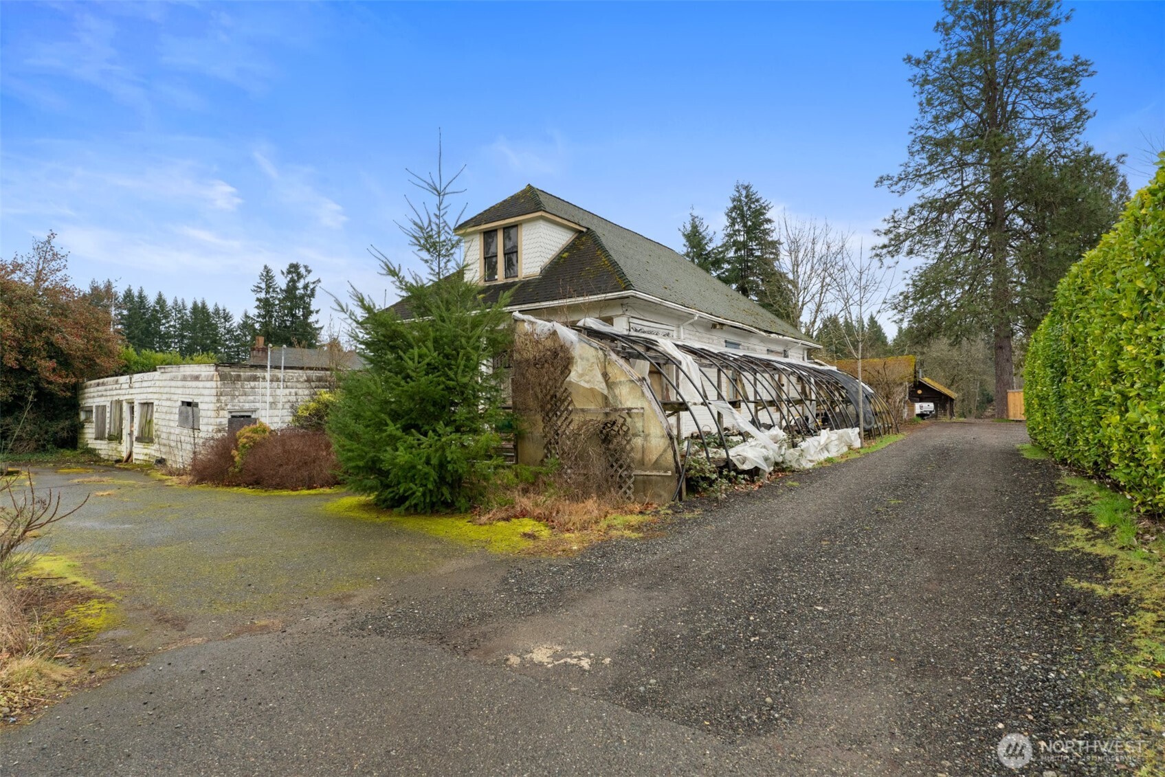 24201 Roberts Drive , Black Diamond, WA 98010
