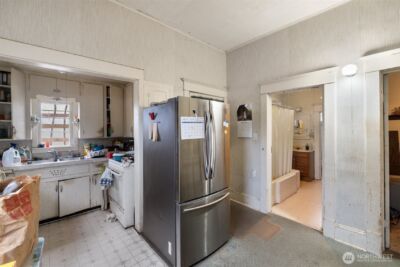 24201 Roberts Drive , Black Diamond, WA 98010 - Photo 16