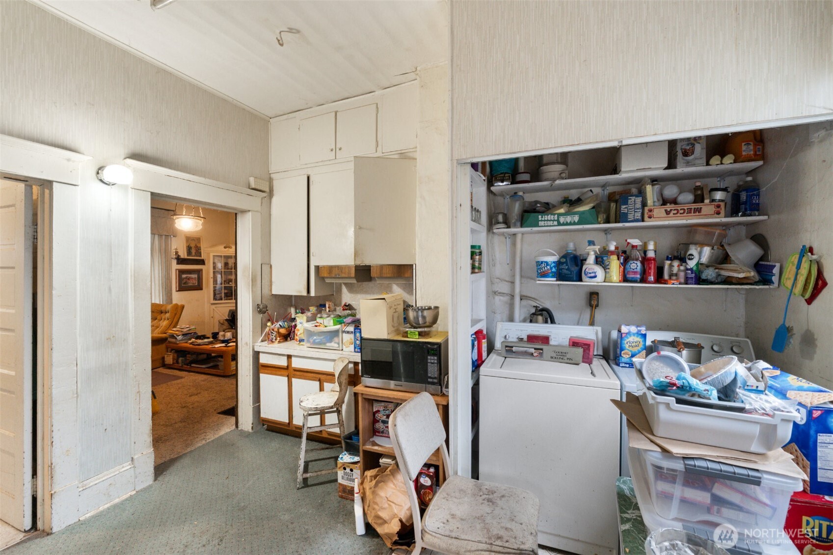 24201 Roberts Drive , Black Diamond, WA 98010