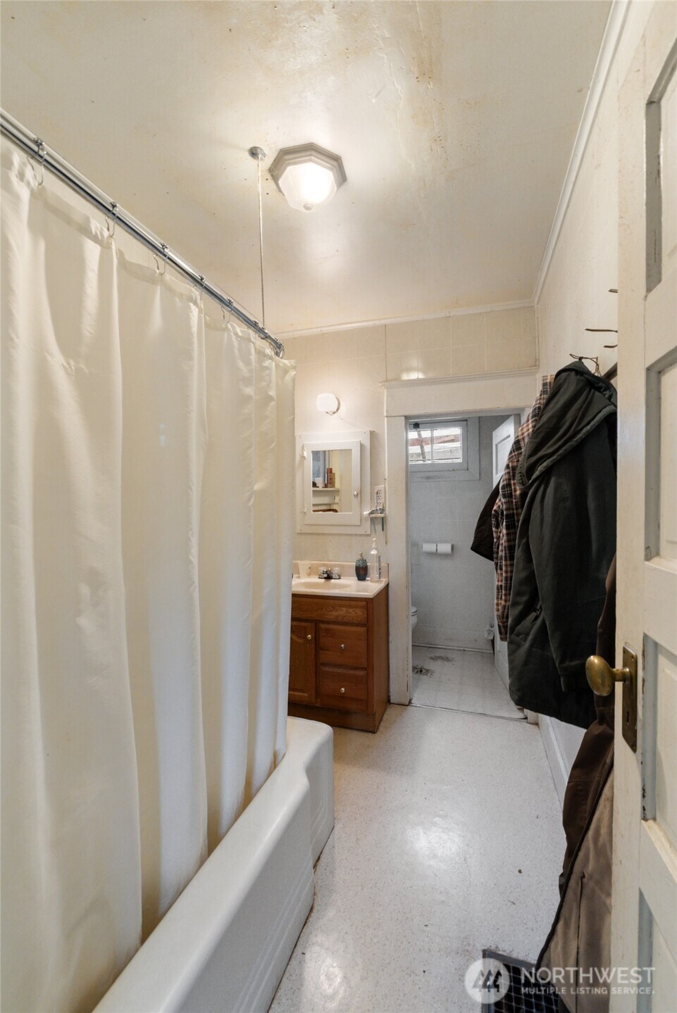 24201 Roberts Drive , Black Diamond, WA 98010