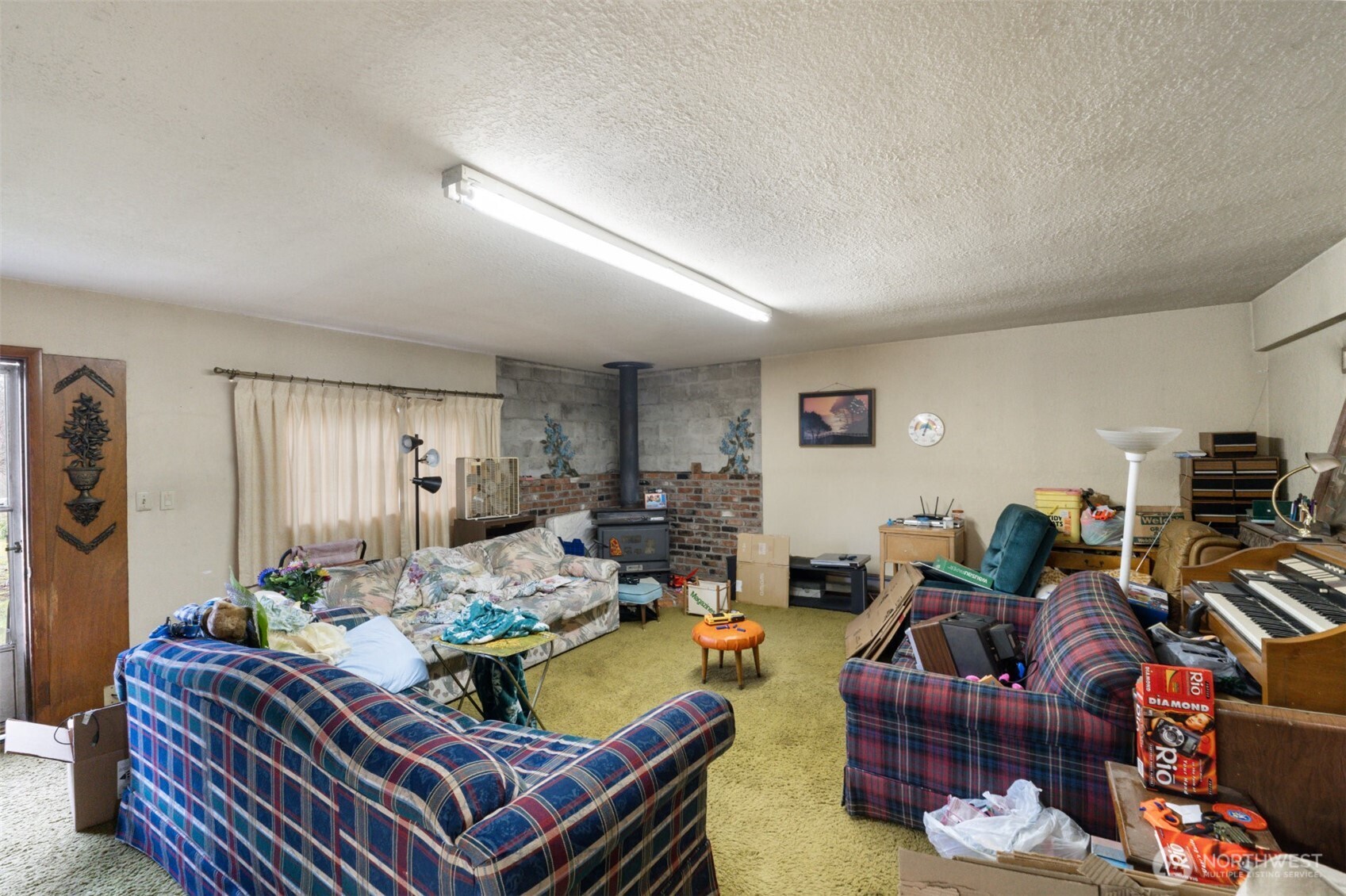 24201 Roberts Drive , Black Diamond, WA 98010