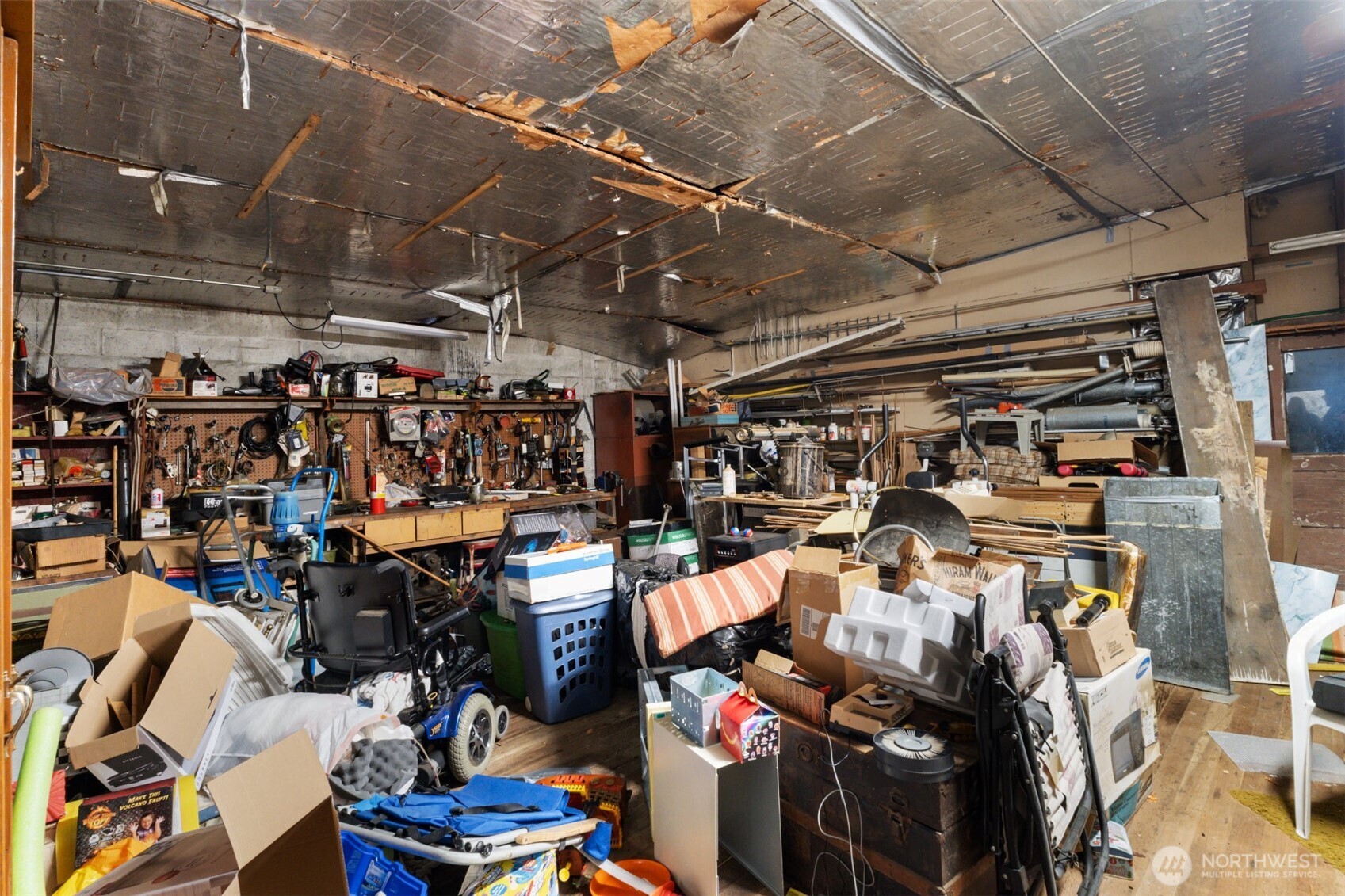 24201 Roberts Drive , Black Diamond, WA 98010