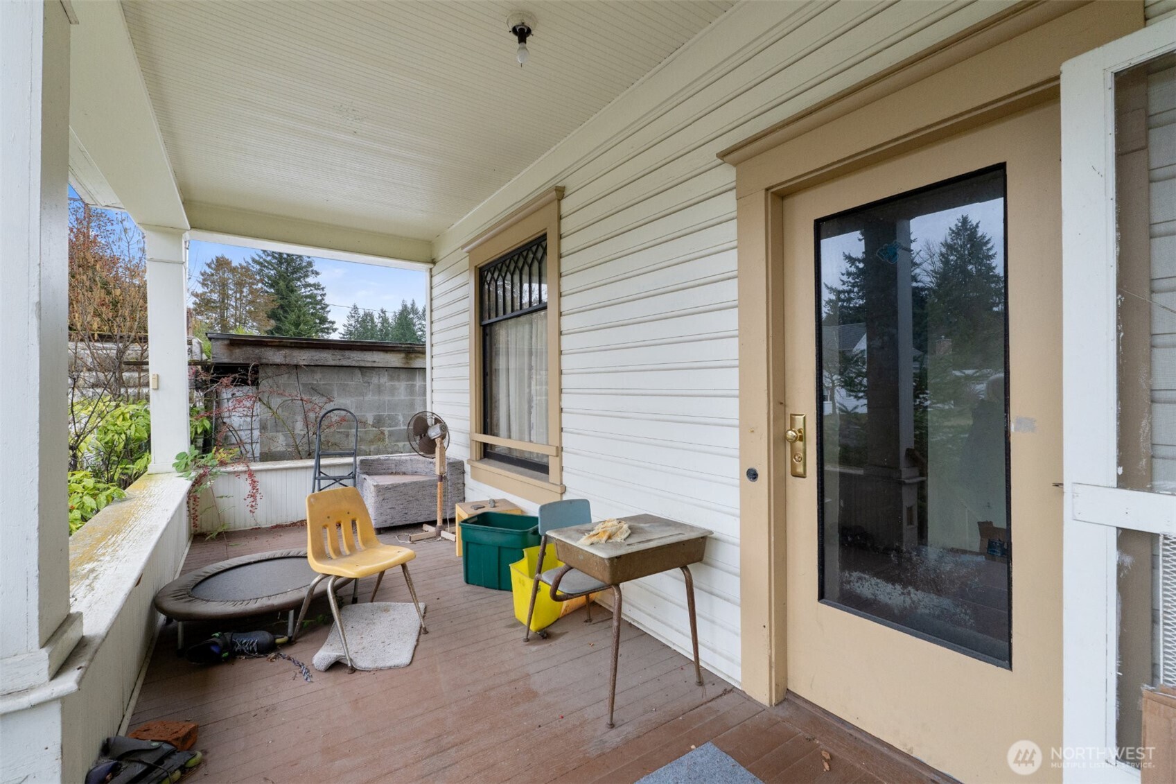 24201 Roberts Drive , Black Diamond, WA 98010