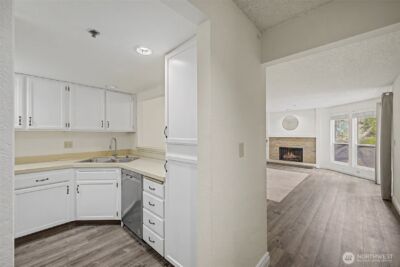 15209 Sunwood Blvd #B 21, Tukwila, WA 98188 - Photo 3