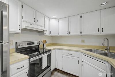 15209 Sunwood Blvd #B 21, Tukwila, WA 98188 - Photo 5