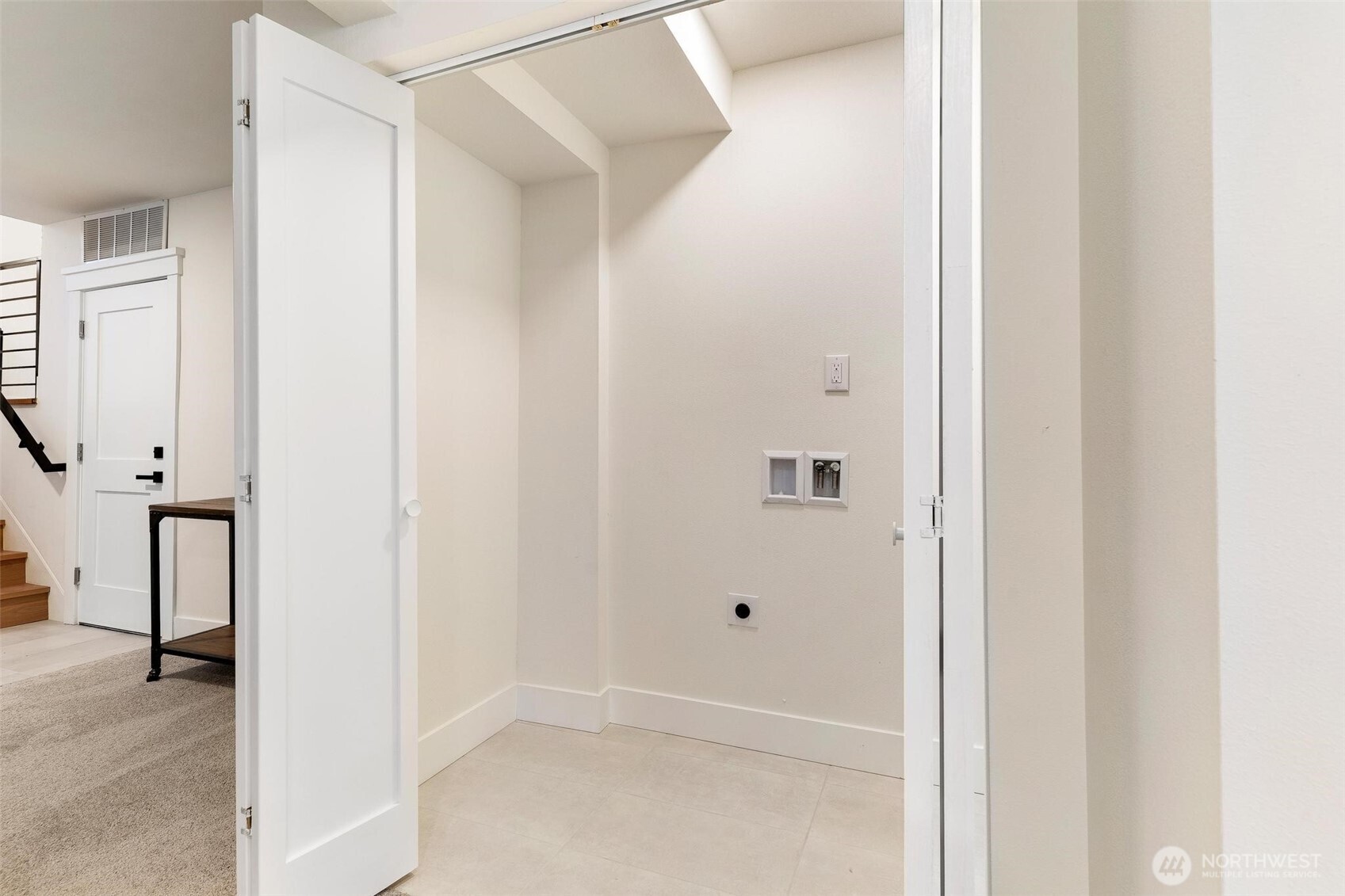 1413 S 275th Place , Des Moines, WA 98198-9405