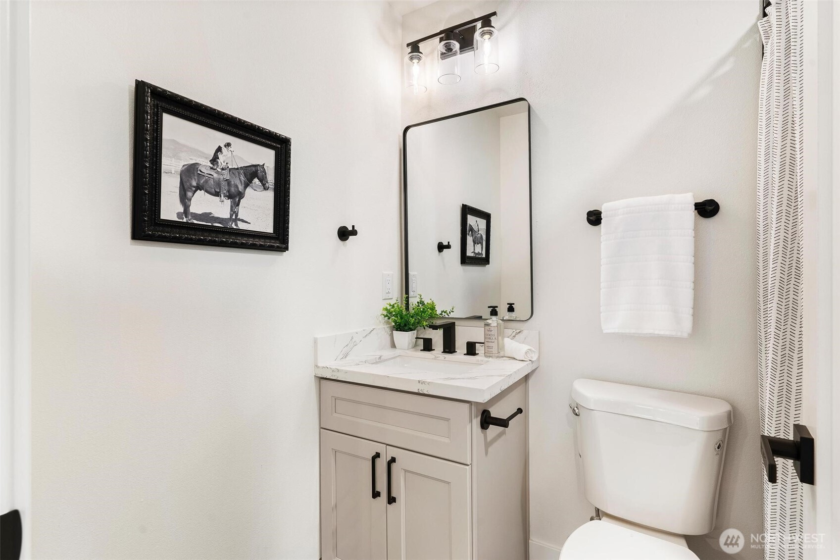 1413 S 275th Place , Des Moines, WA 98198-9405