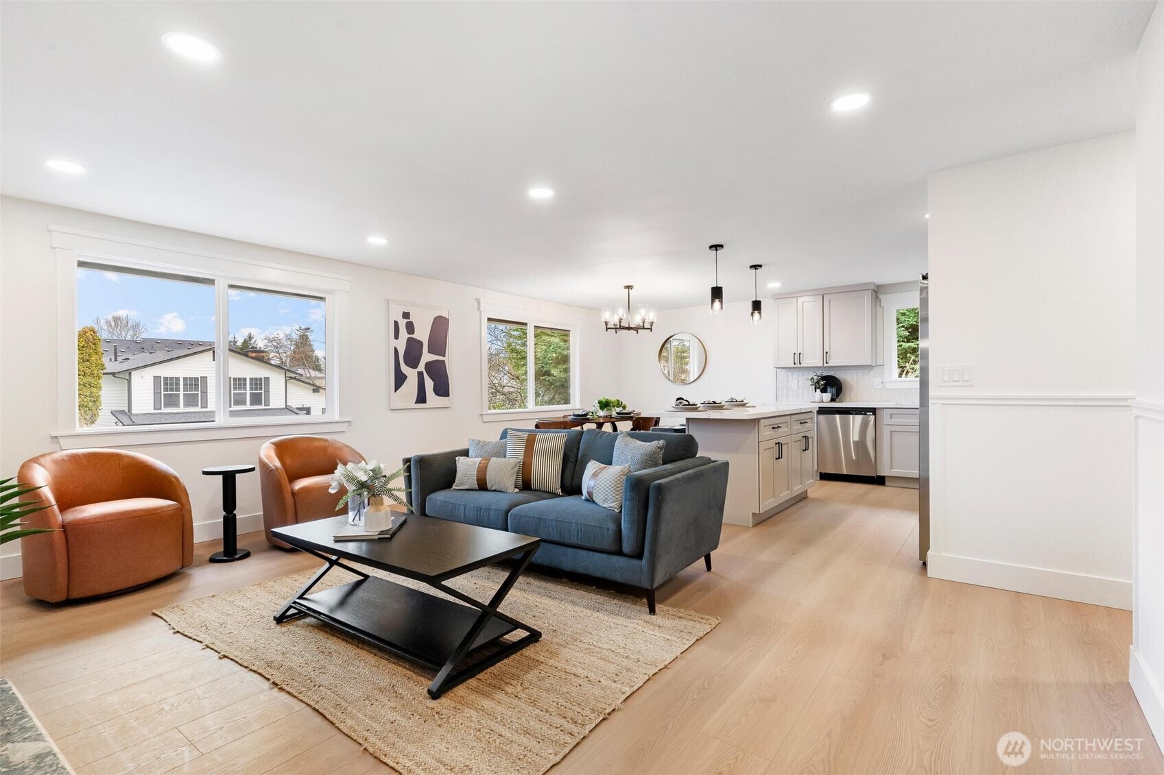 1413 S 275th Place , Des Moines, WA 98198-9405