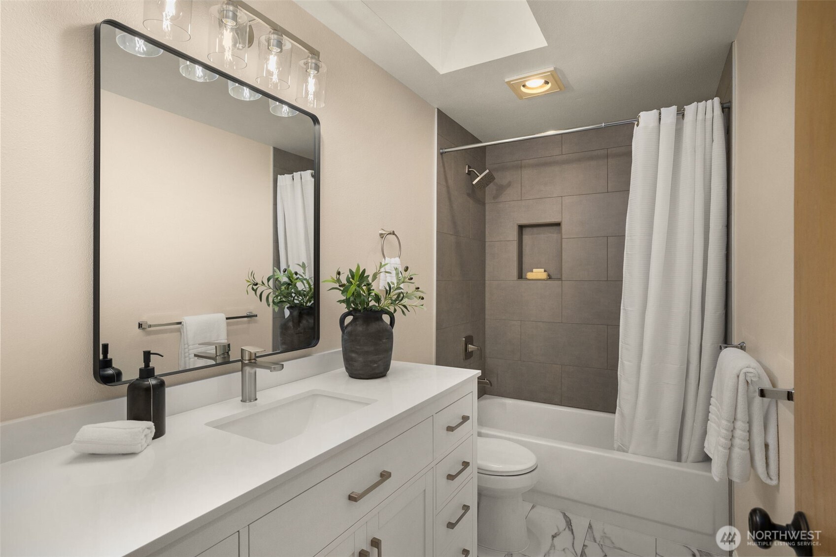 4260 246th Place SE, Sammamish, WA 98029