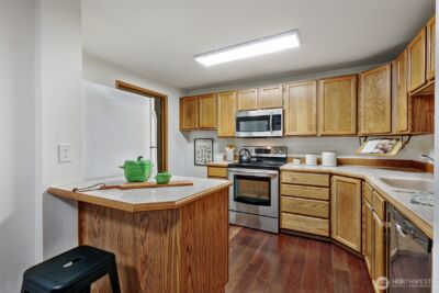 8720 Phinney Avenue N #24, Seattle, WA 98103 - Photo 11