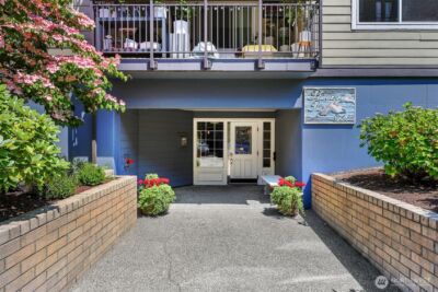8720 Phinney Avenue N #24, Seattle, WA 98103 - Photo 2