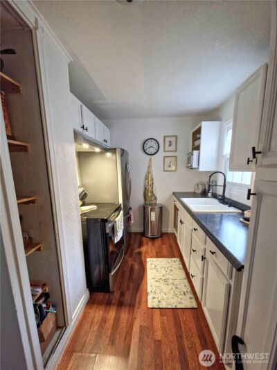 212 Douglas Street , Longview, WA 98632 - Photo 12