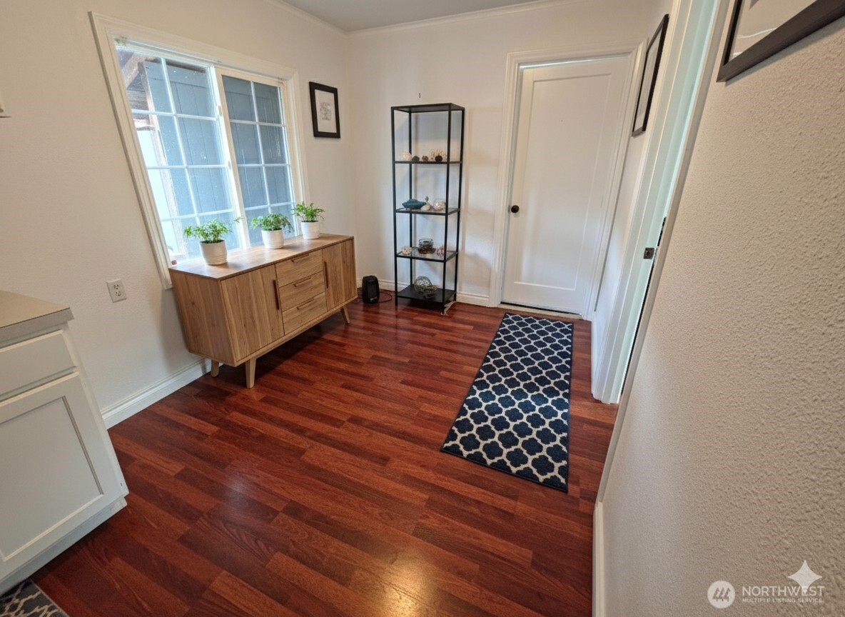 212 Douglas Street , Longview, WA 98632