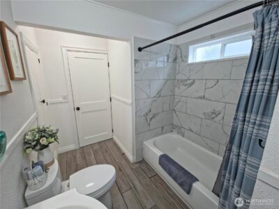 212 Douglas Street , Longview, WA 98632 - Photo 8