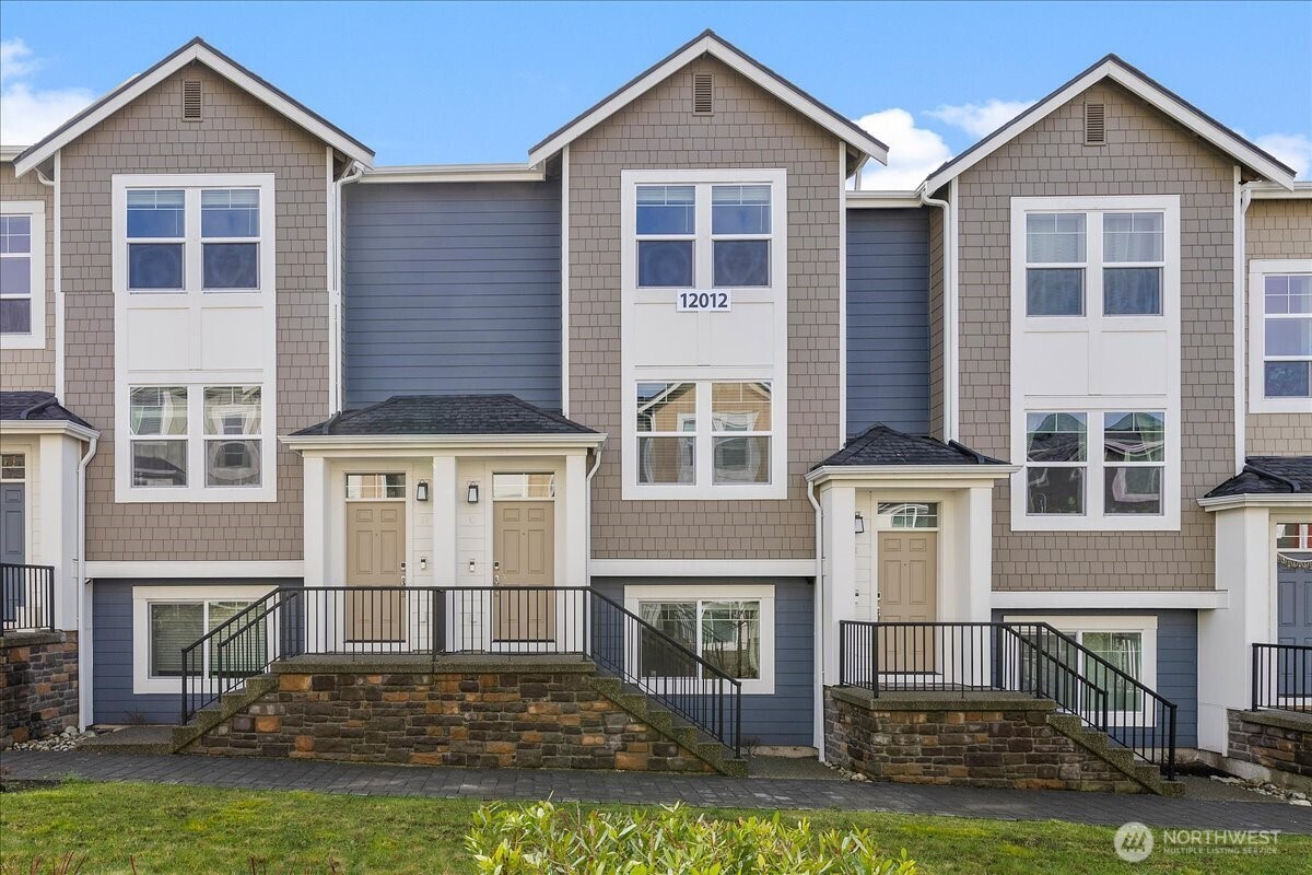 12012 NE 193rd Lane #C, Bothell, WA 98011