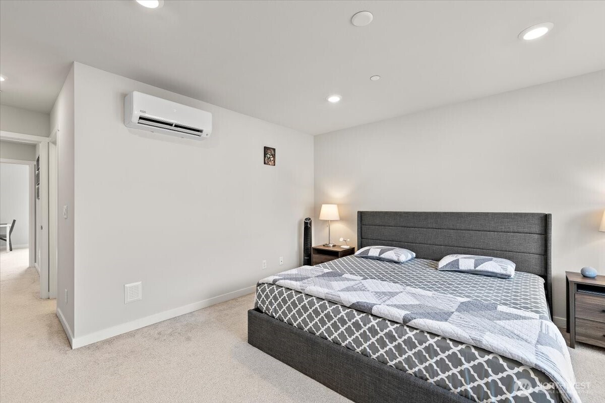 12012 NE 193rd Lane #C, Bothell, WA 98011