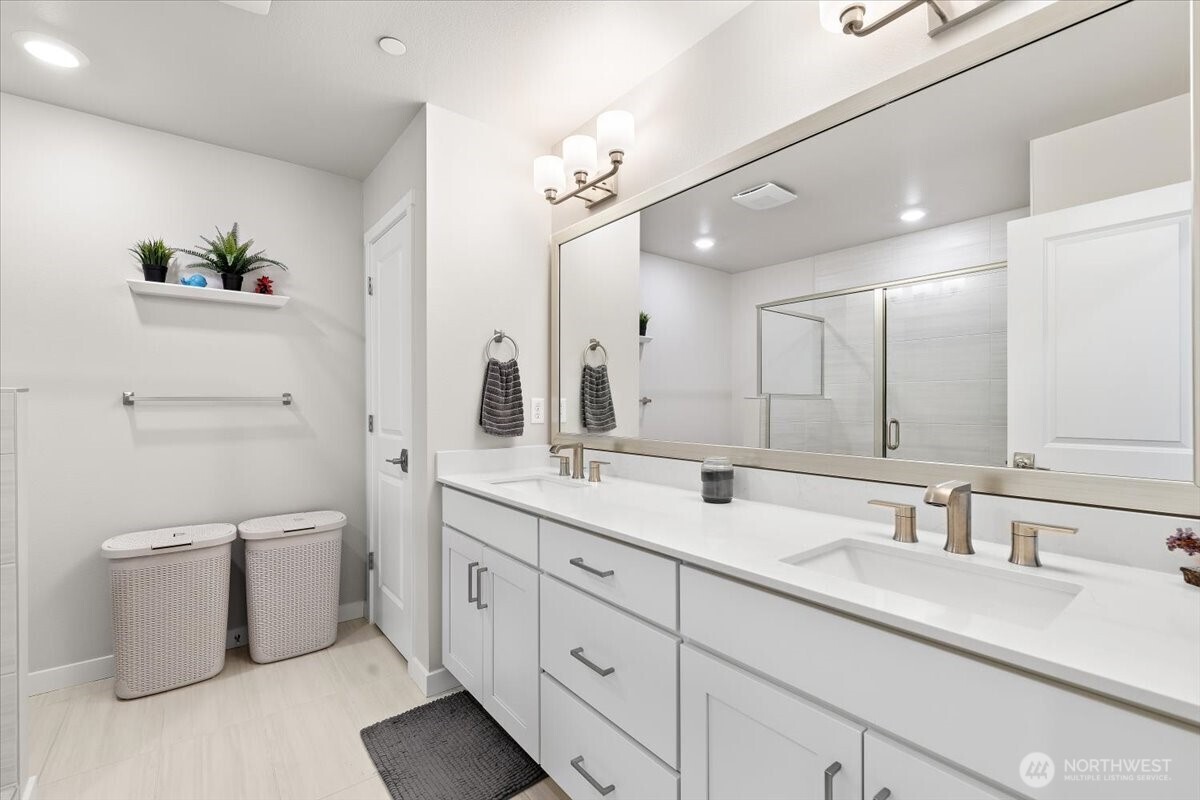 12012 NE 193rd Lane #C, Bothell, WA 98011