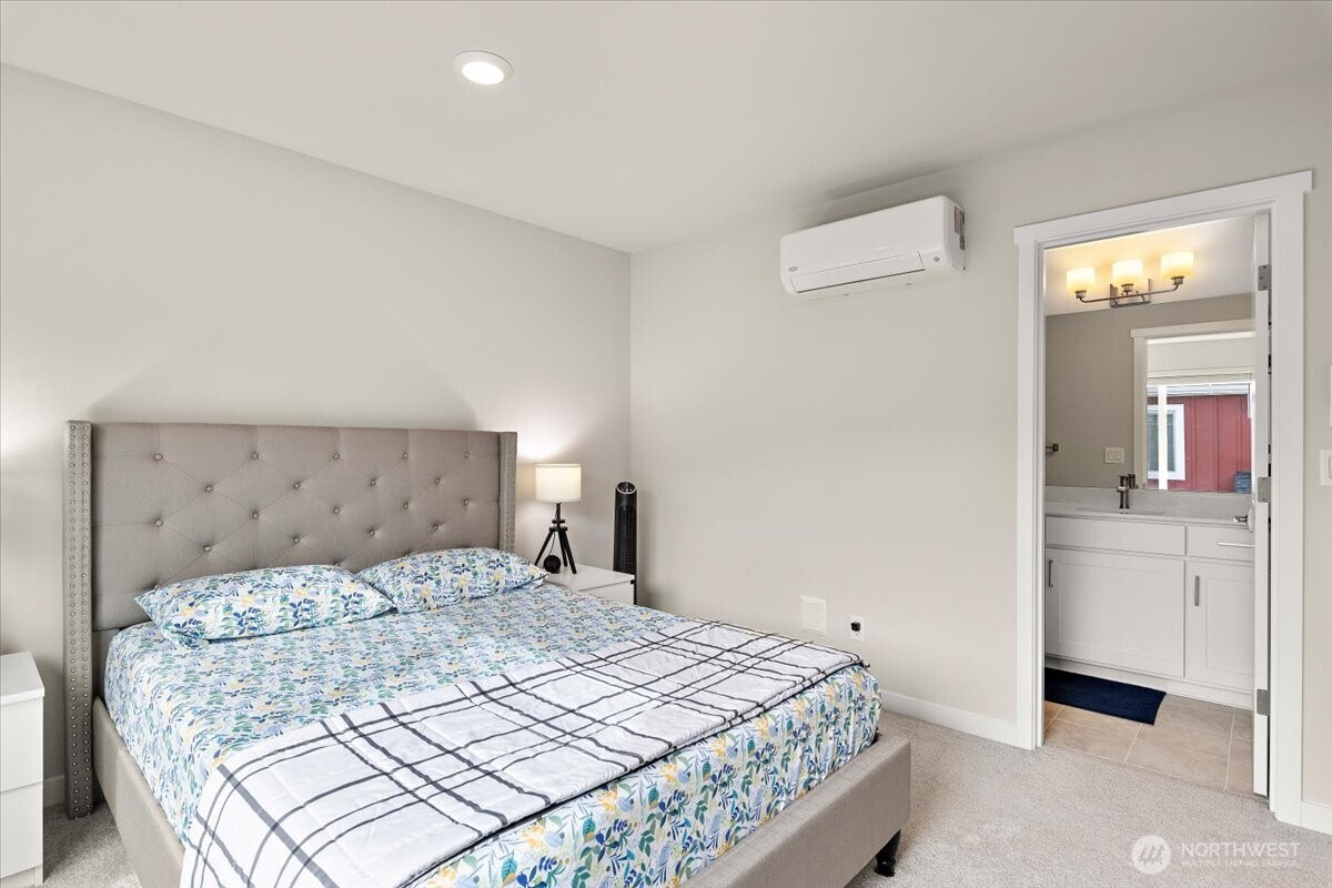 12012 NE 193rd Lane #C, Bothell, WA 98011