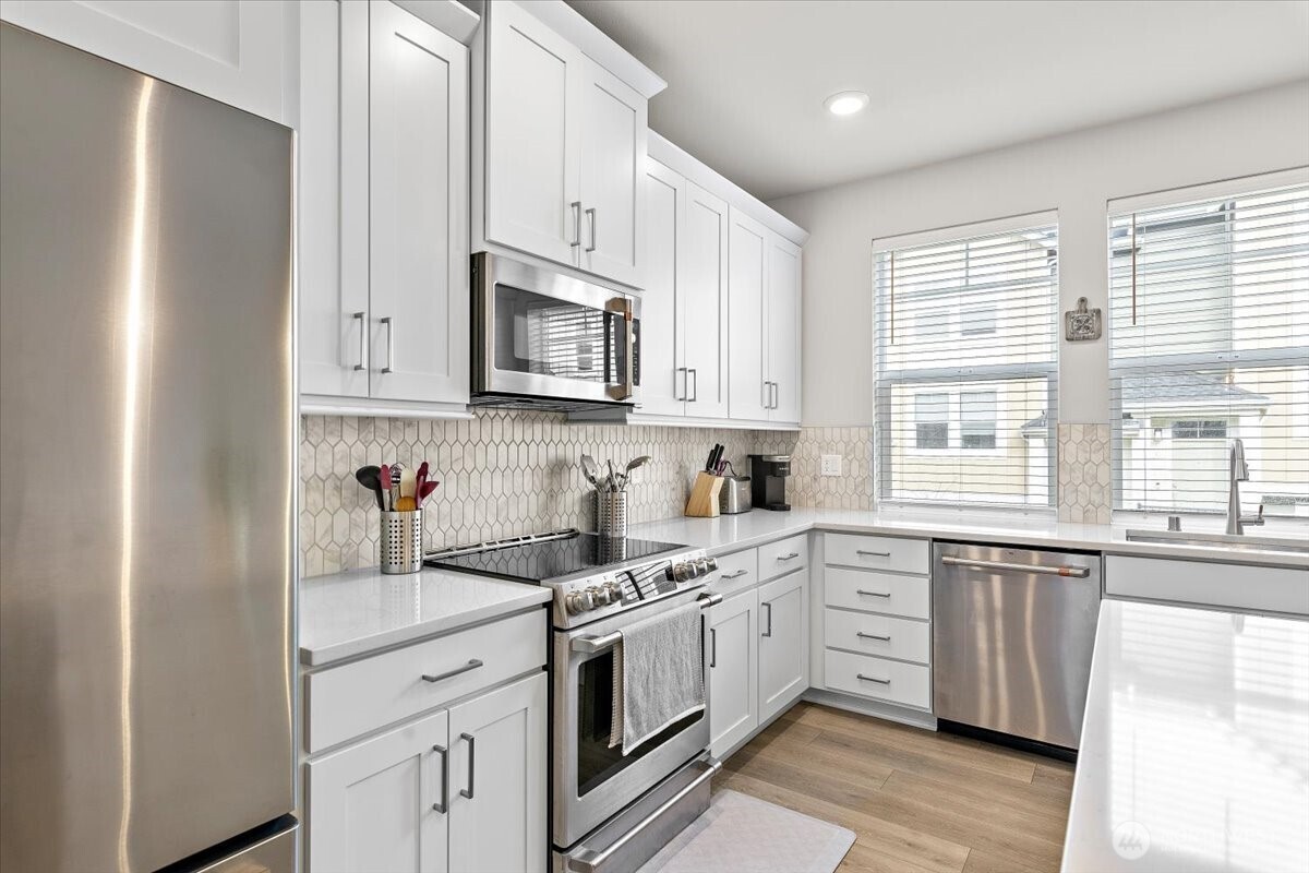 12012 NE 193rd Lane #C, Bothell, WA 98011