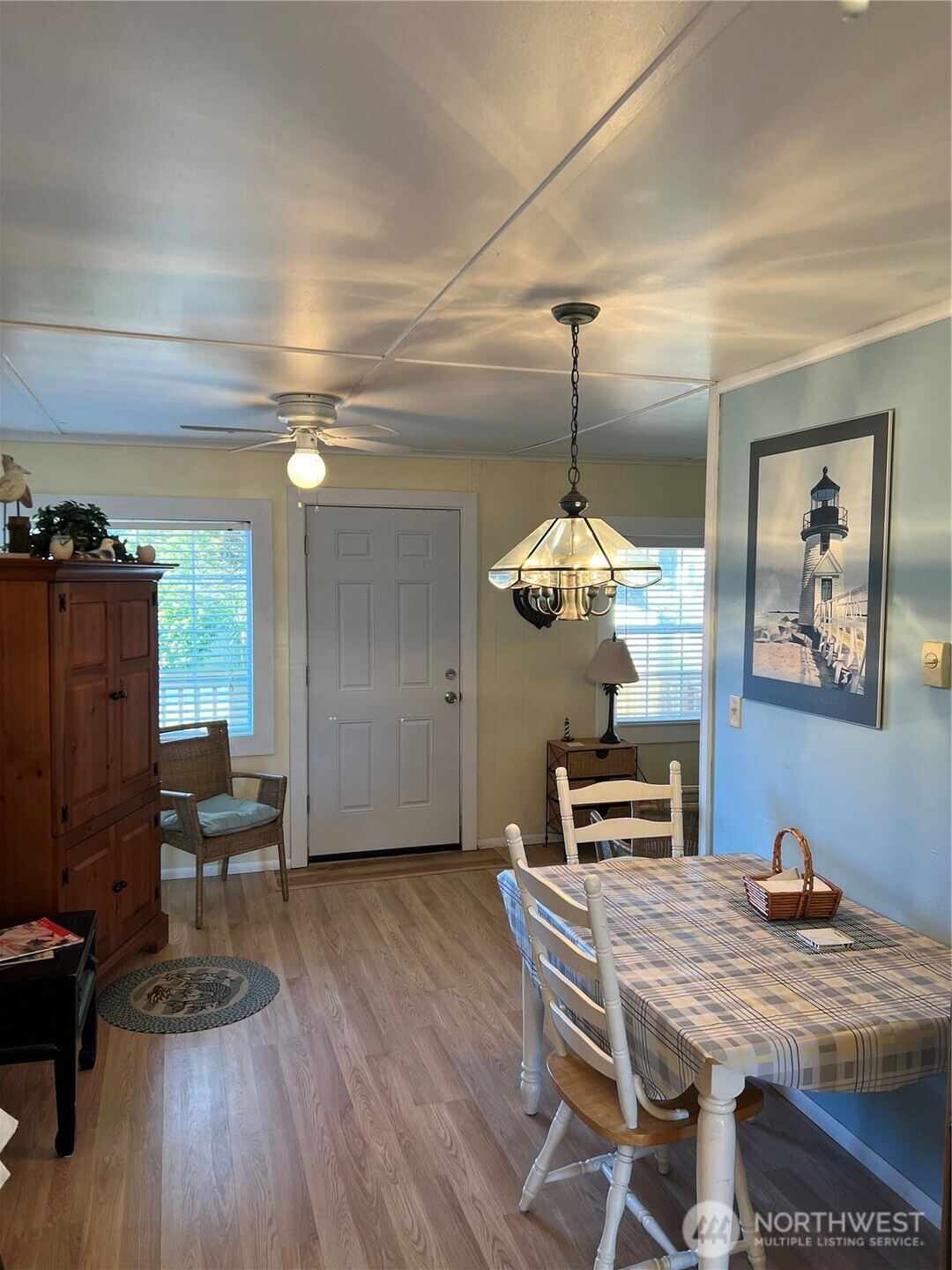 1306 Ocean Beach Blvd S, Long Beach, WA 98631