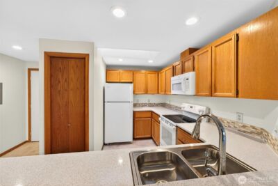 432 3rd Avenue S #B204, Edmonds, WA 98020 - Photo 13