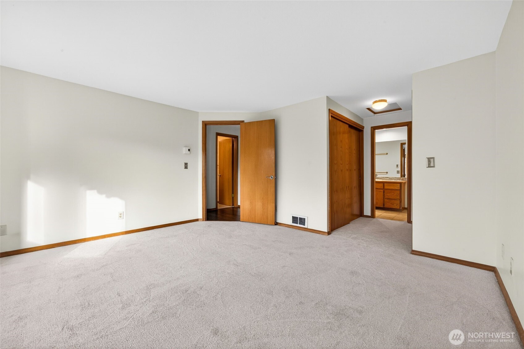 432 3rd Avenue S #B204, Edmonds, WA 98020