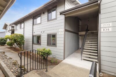 3340 Narrows View Lane NE #103, Bremerton, WA 98310 - Photo 3