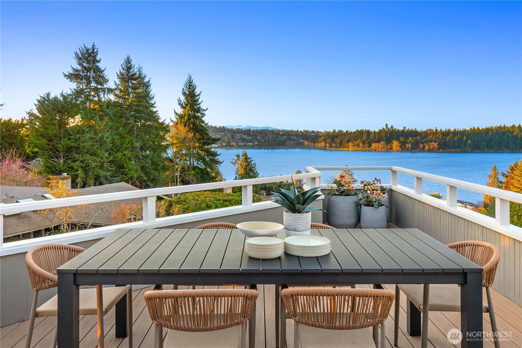 7580 SE 71st Street , Mercer Island, WA 98040
