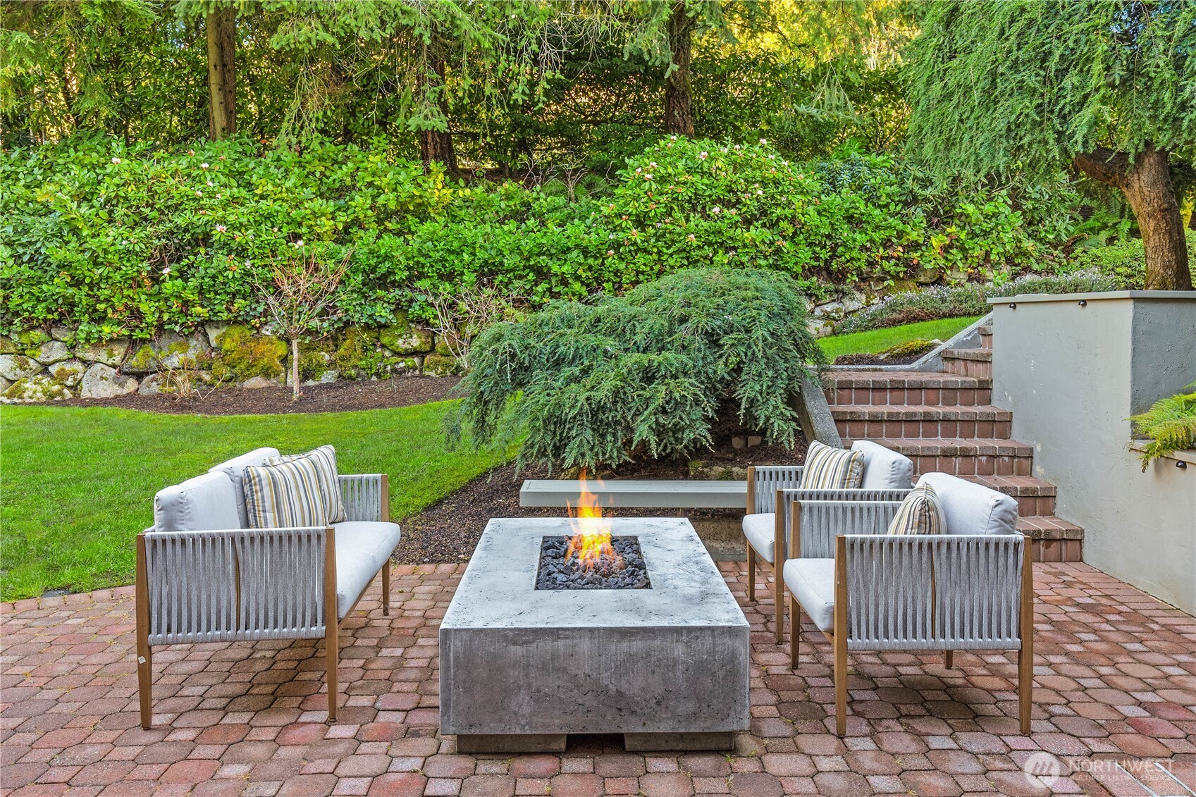 7580 SE 71st Street , Mercer Island, WA 98040