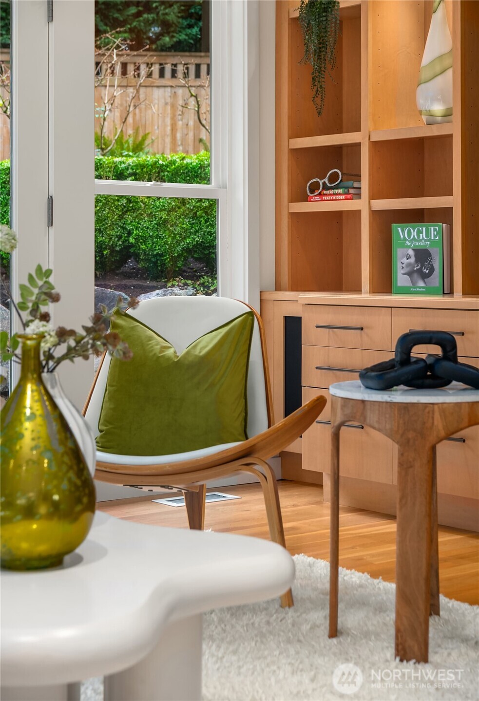 10617 SE 18th Street , Bellevue, WA 98004-7138