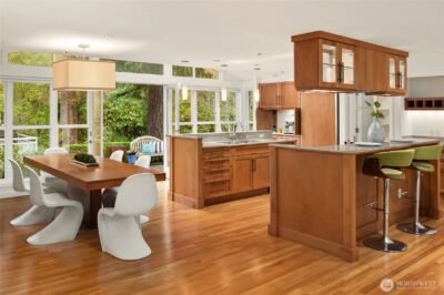 10617 SE 18th Street , Bellevue, WA 98004-7138 - Photo 14