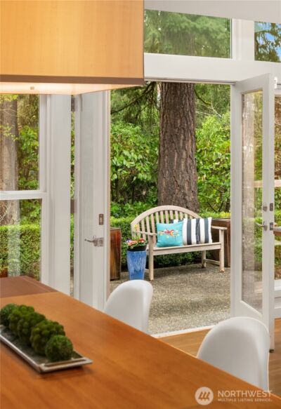 10617 SE 18th Street , Bellevue, WA 98004-7138 - Photo 17