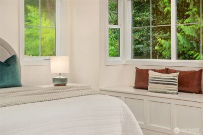 10617 SE 18th Street , Bellevue, WA 98004-7138 - Photo 22